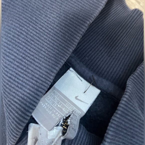 Y2K Nike Zip Up - Picture 4 of 4